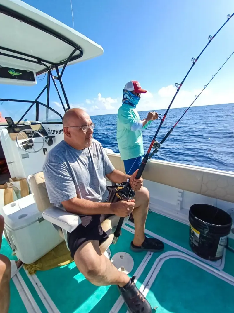 Salida de pesca en Cancún · 20 charter 26ft