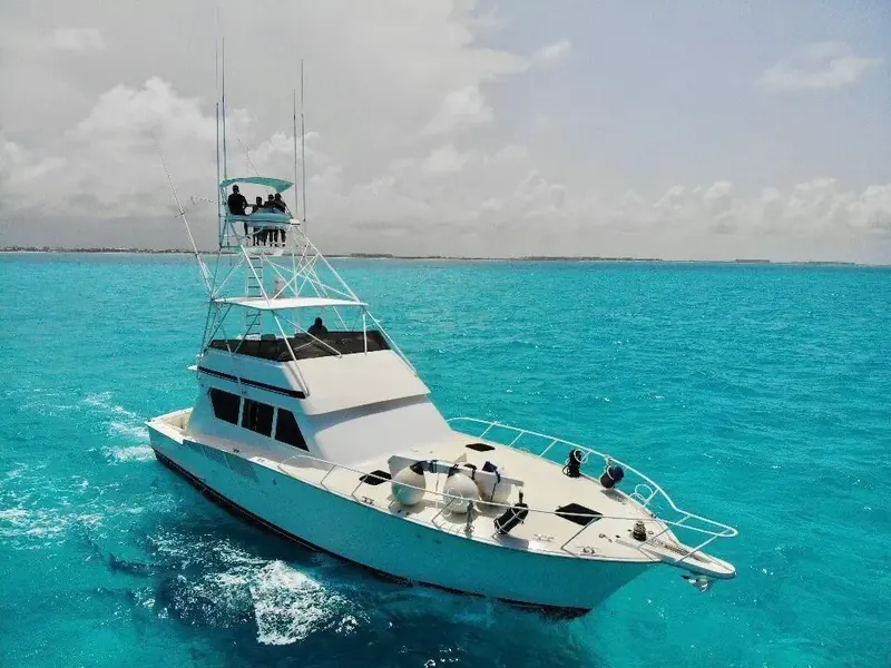 Hatteras 60, foto 1
