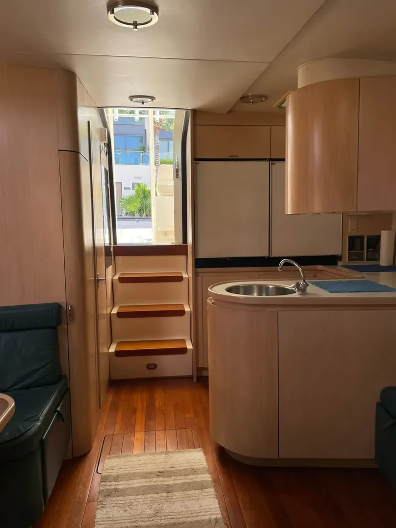 Hatteras 43, foto 14